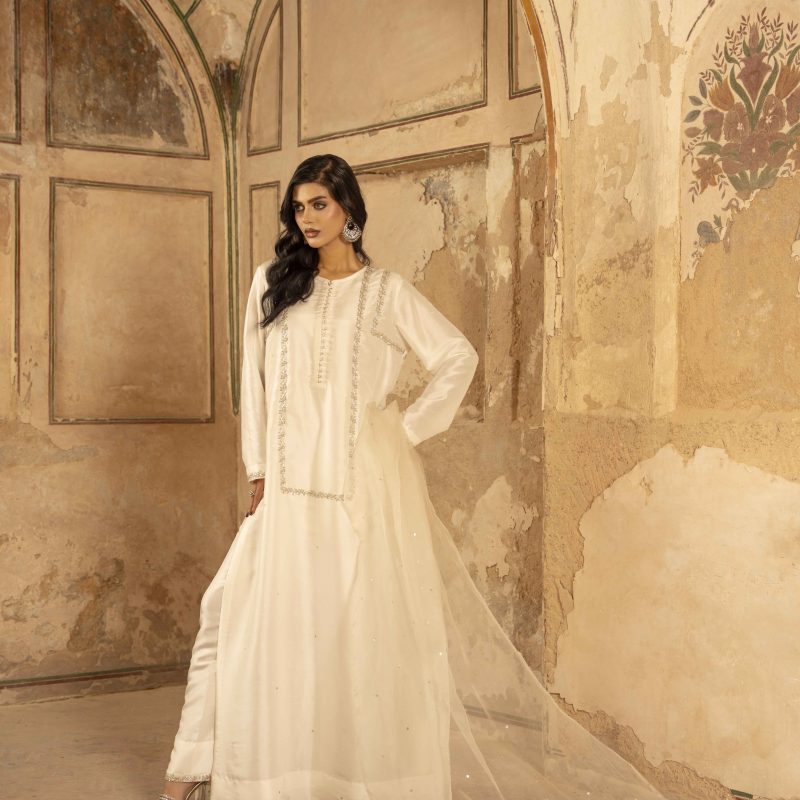 Nooré Safa – The Pure Essence